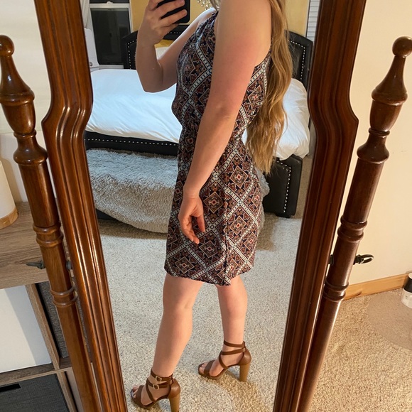 Patterned Halter Dress - Picture 2 of 4